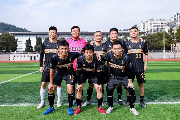 CB615BA4D21F7567125977A06541E42F